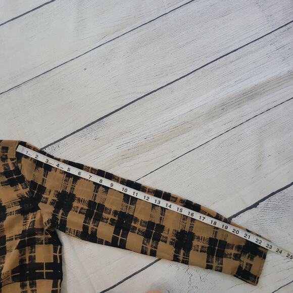 Calvin Klein Size XS NEW Contemporary Sheer Button Up Blouse Front Patch Pockets - Picture 7 of 10